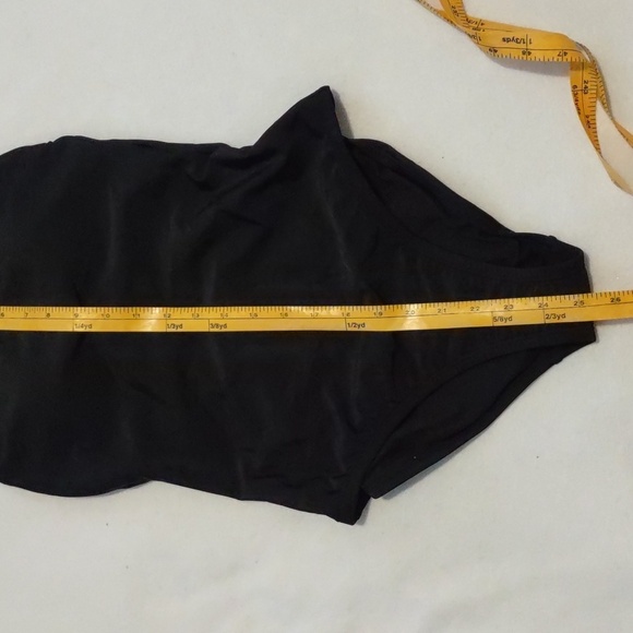 New Classic Style One Piece Size S - Picture 4 of 11